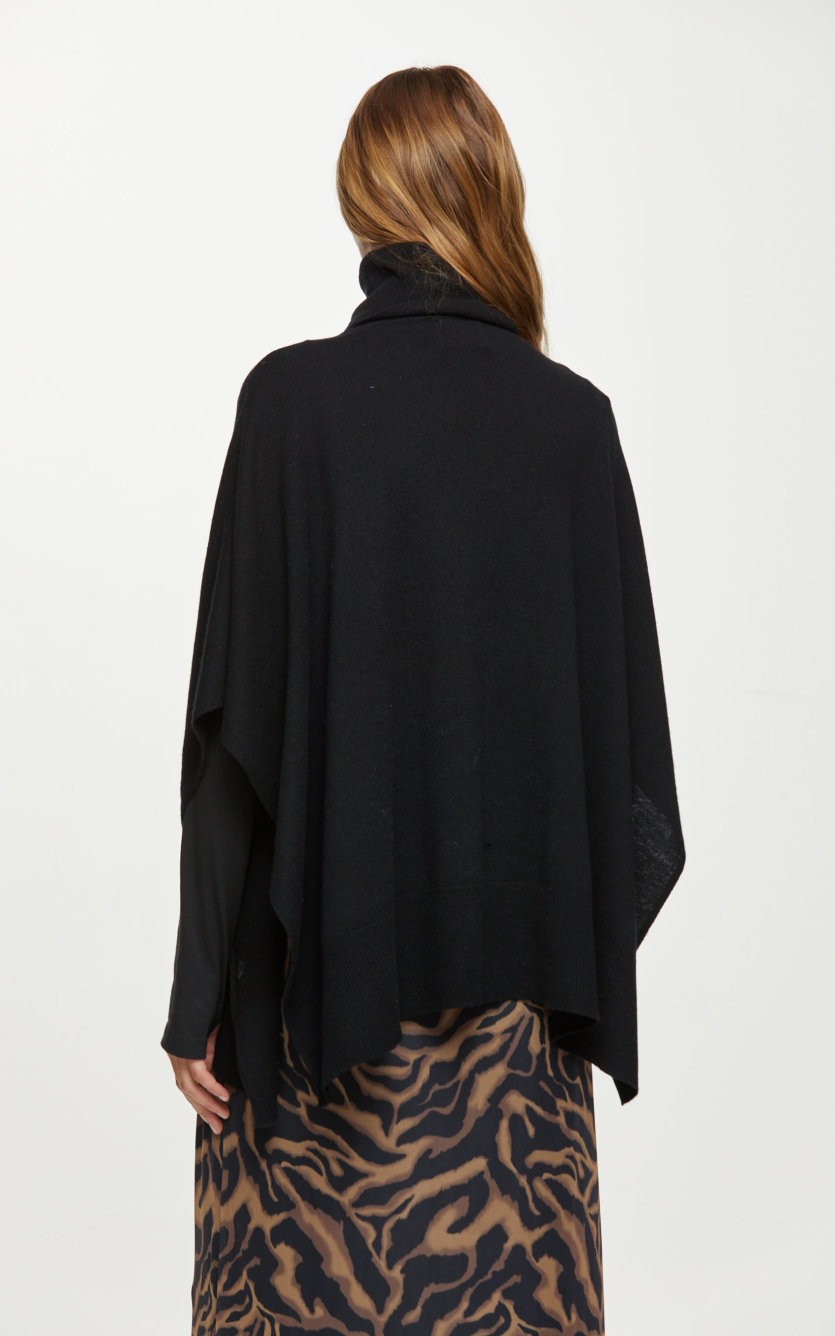 Poncho Negro