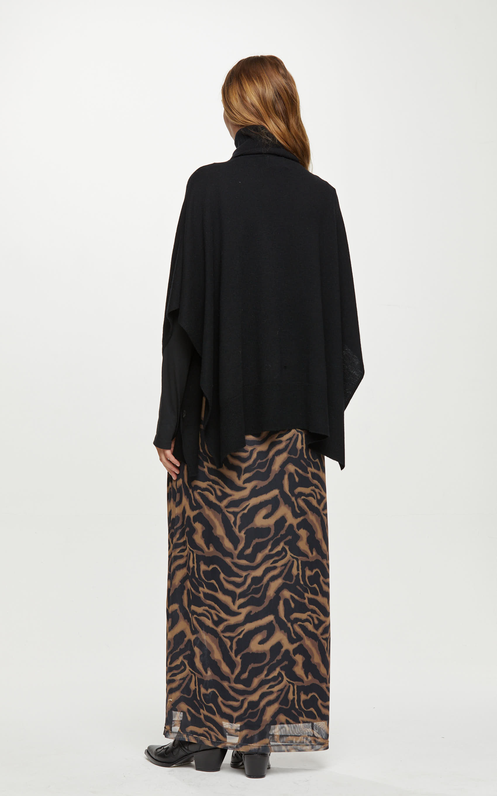 Poncho Negro