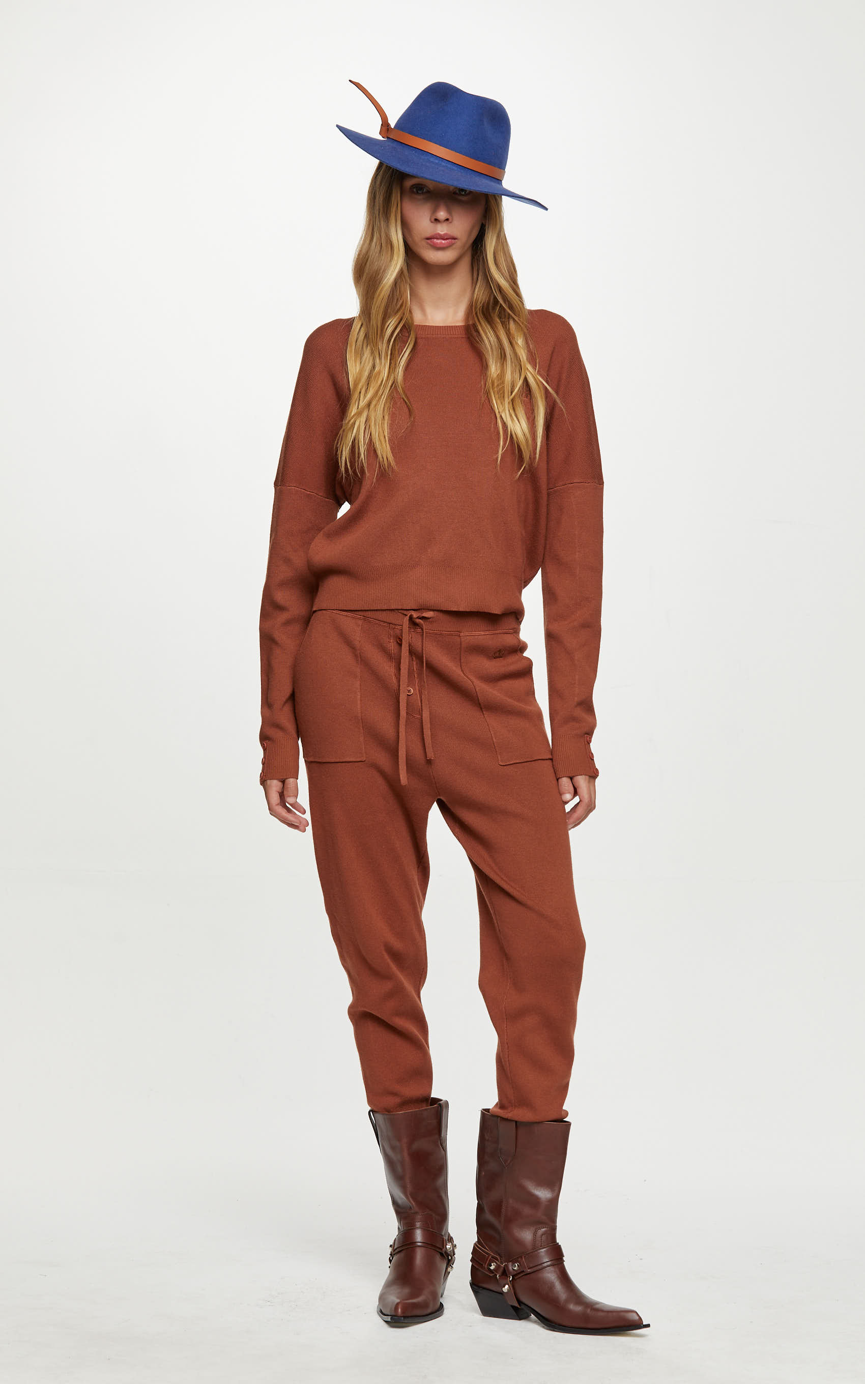 Sweater Chocolate