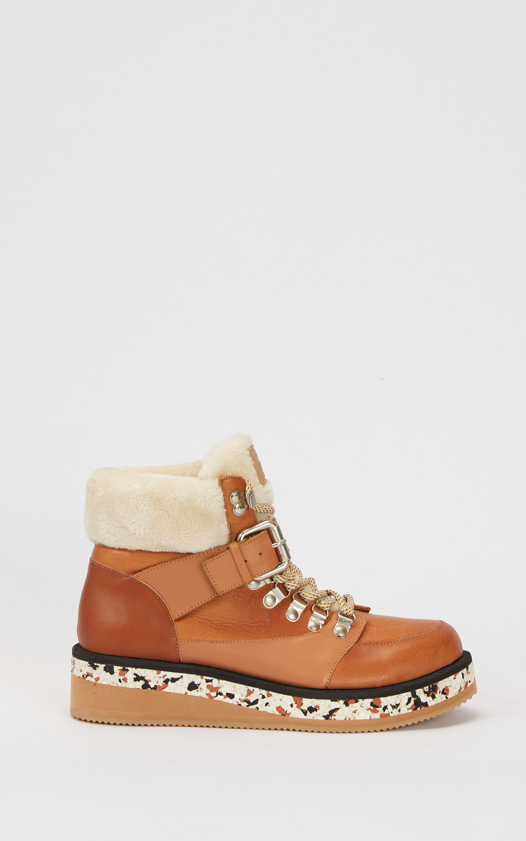 Borcego Camel