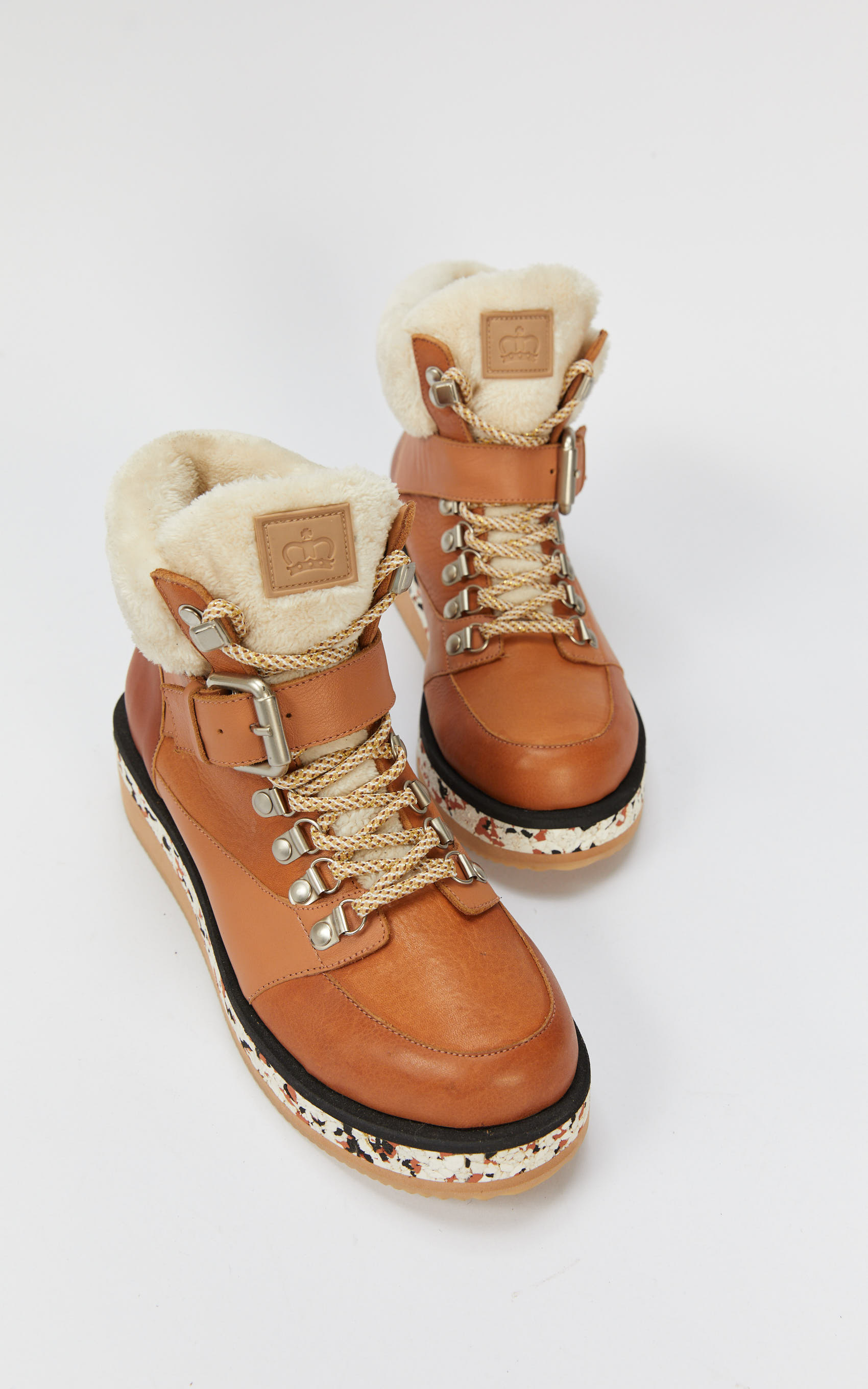 Borcego Camel
