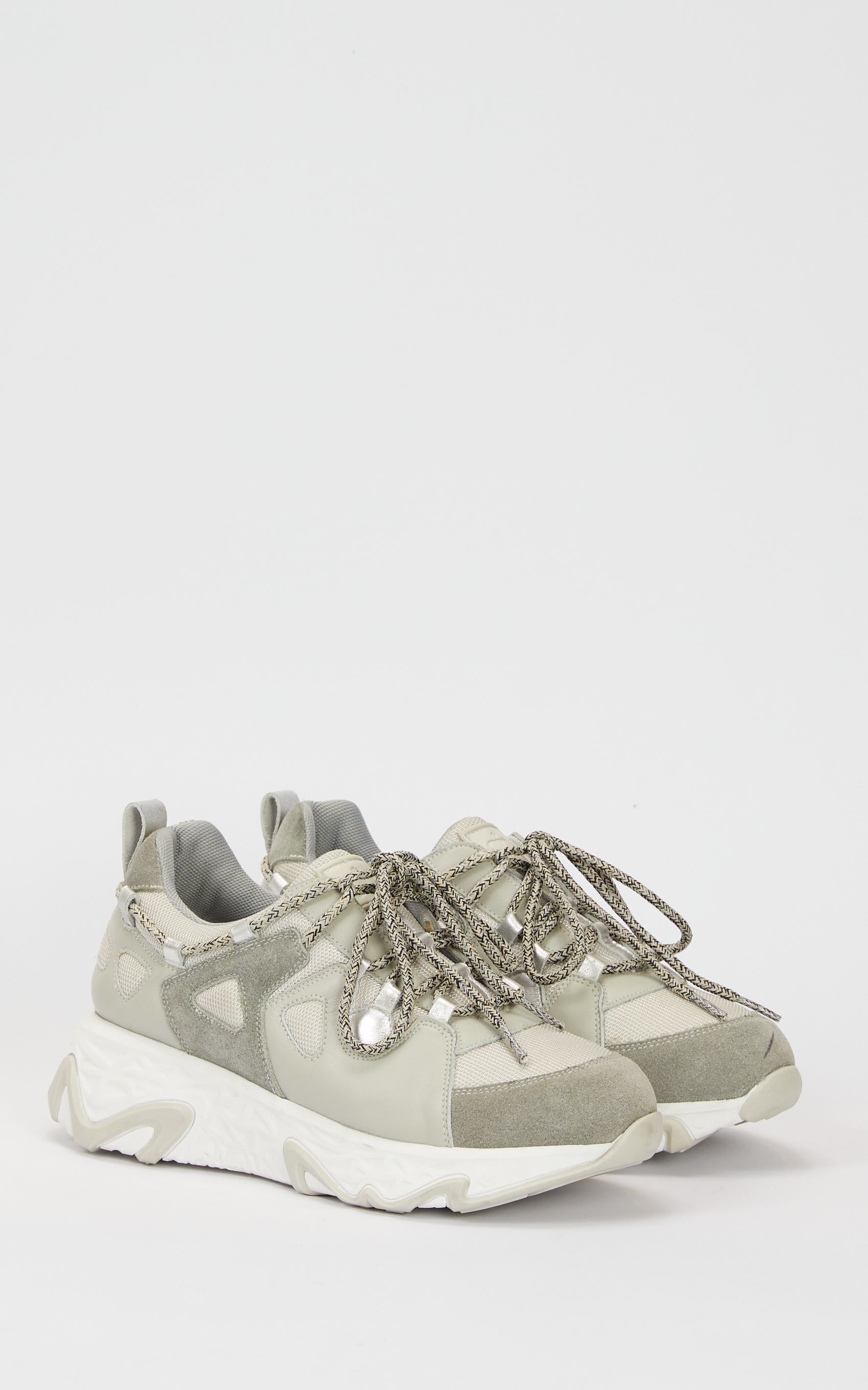 Zapatilla Gris
