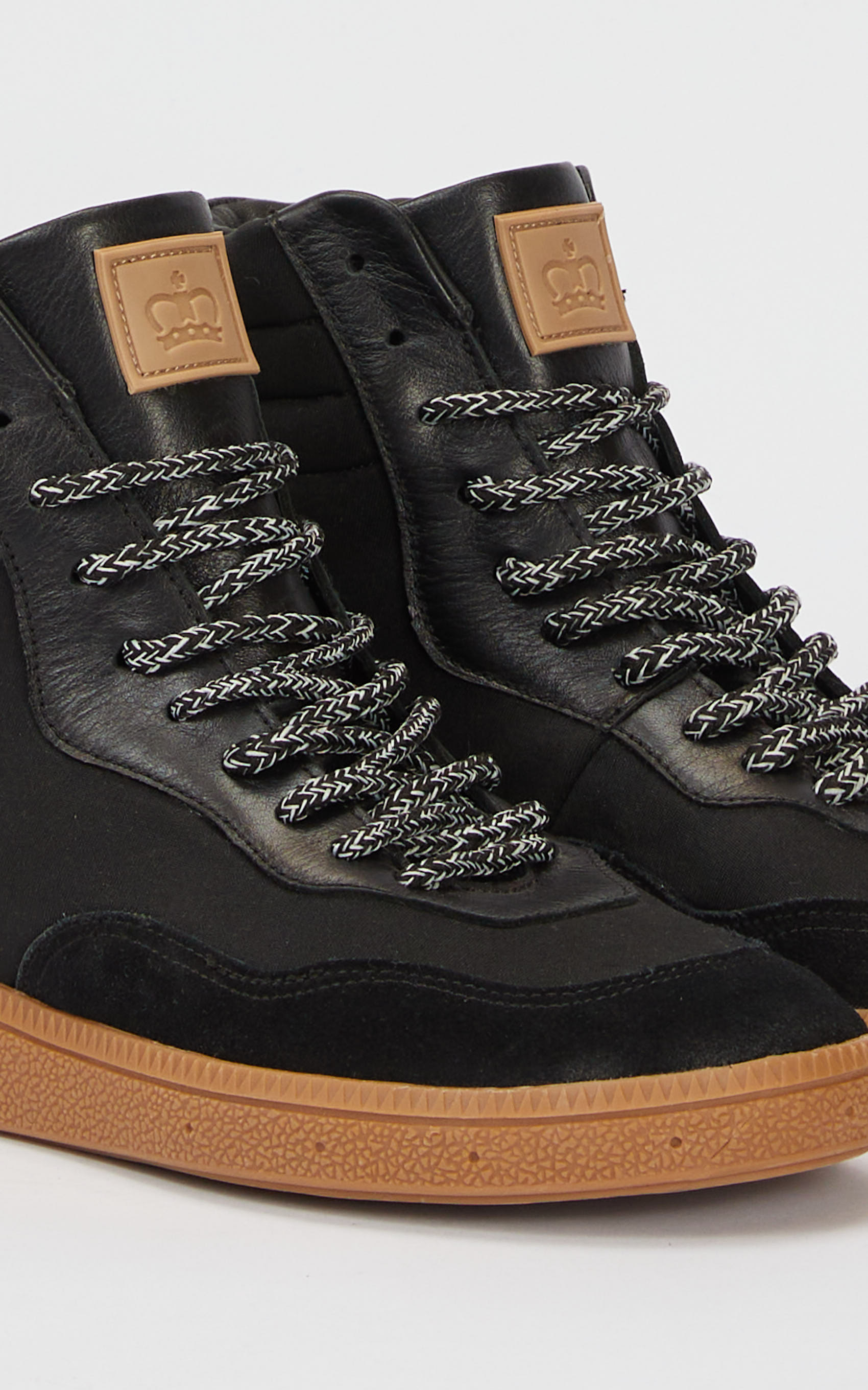 Zapatilla Negro