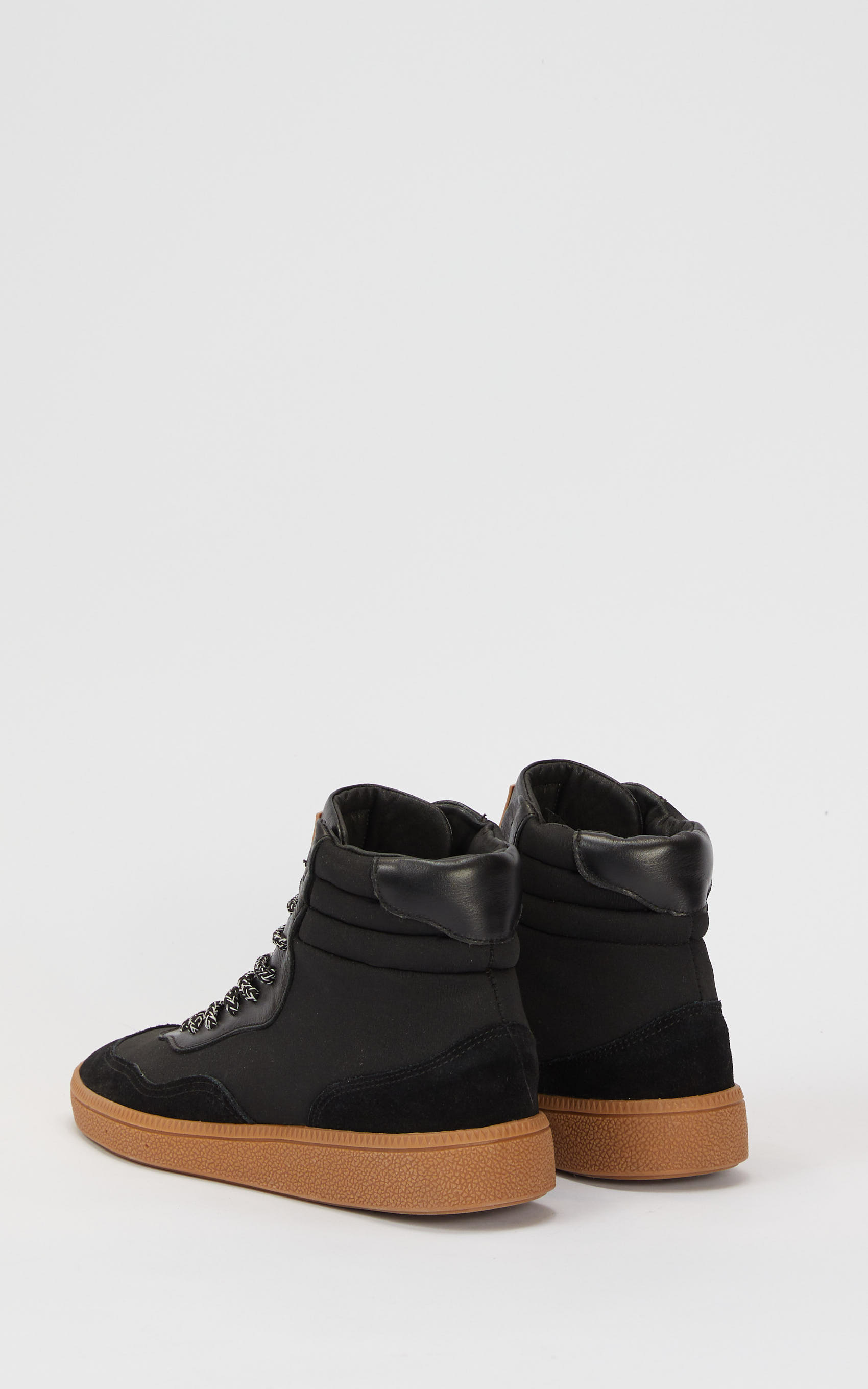 Zapatilla Negro