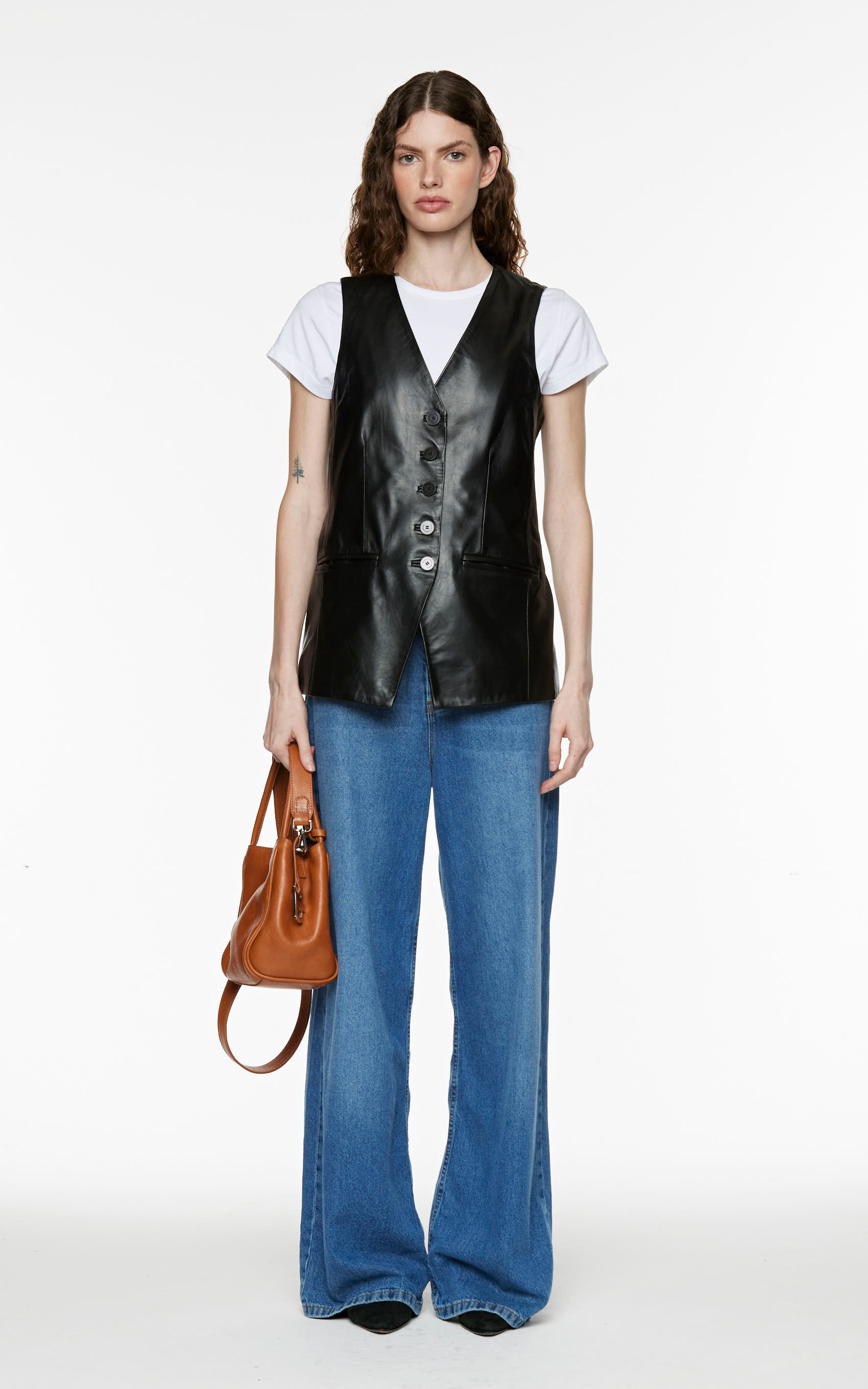 Short Sleeve Outfit Slouchy Negro Chaleco Indie Paula Cahen D'anvers