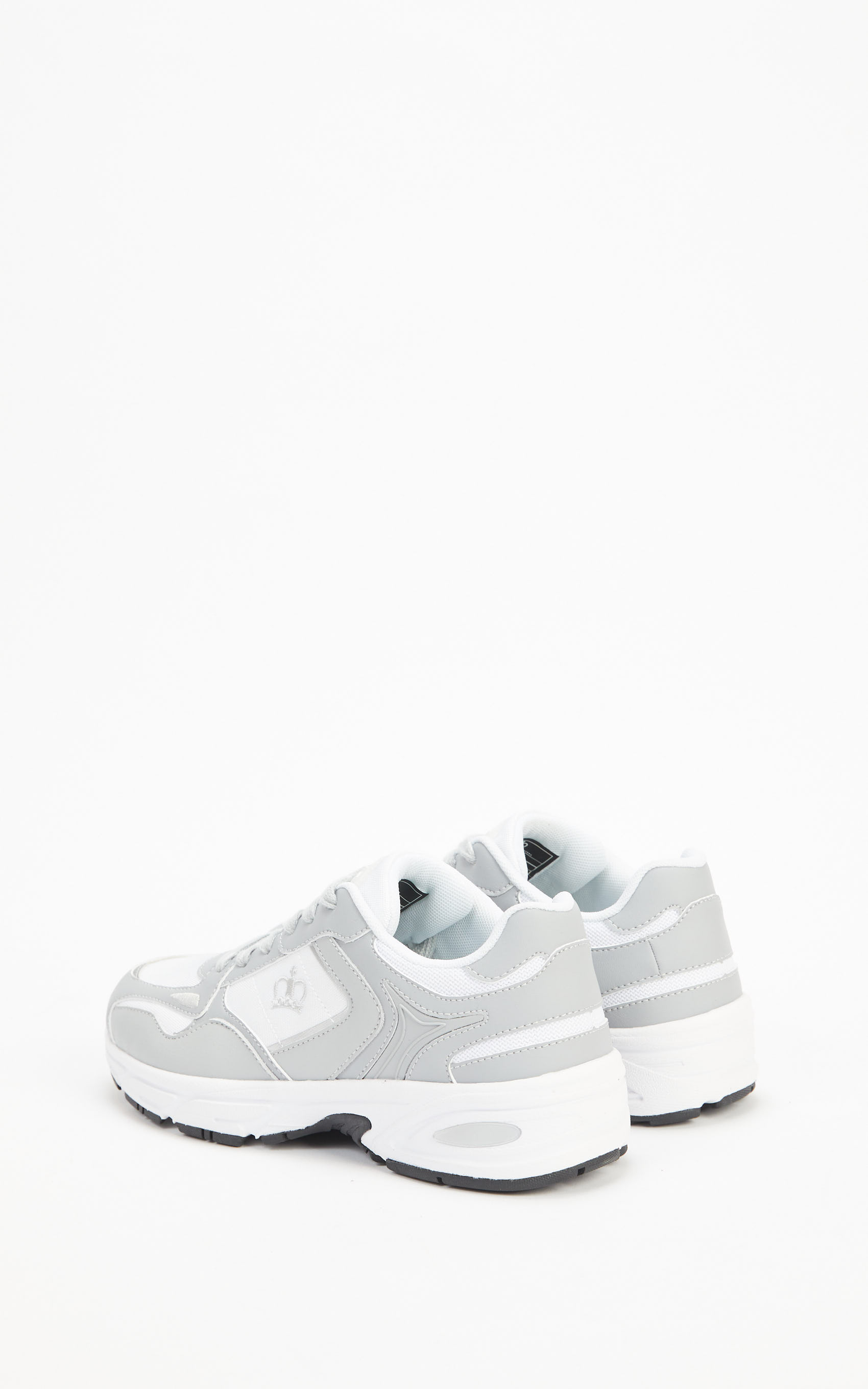 Zapatilla Gris