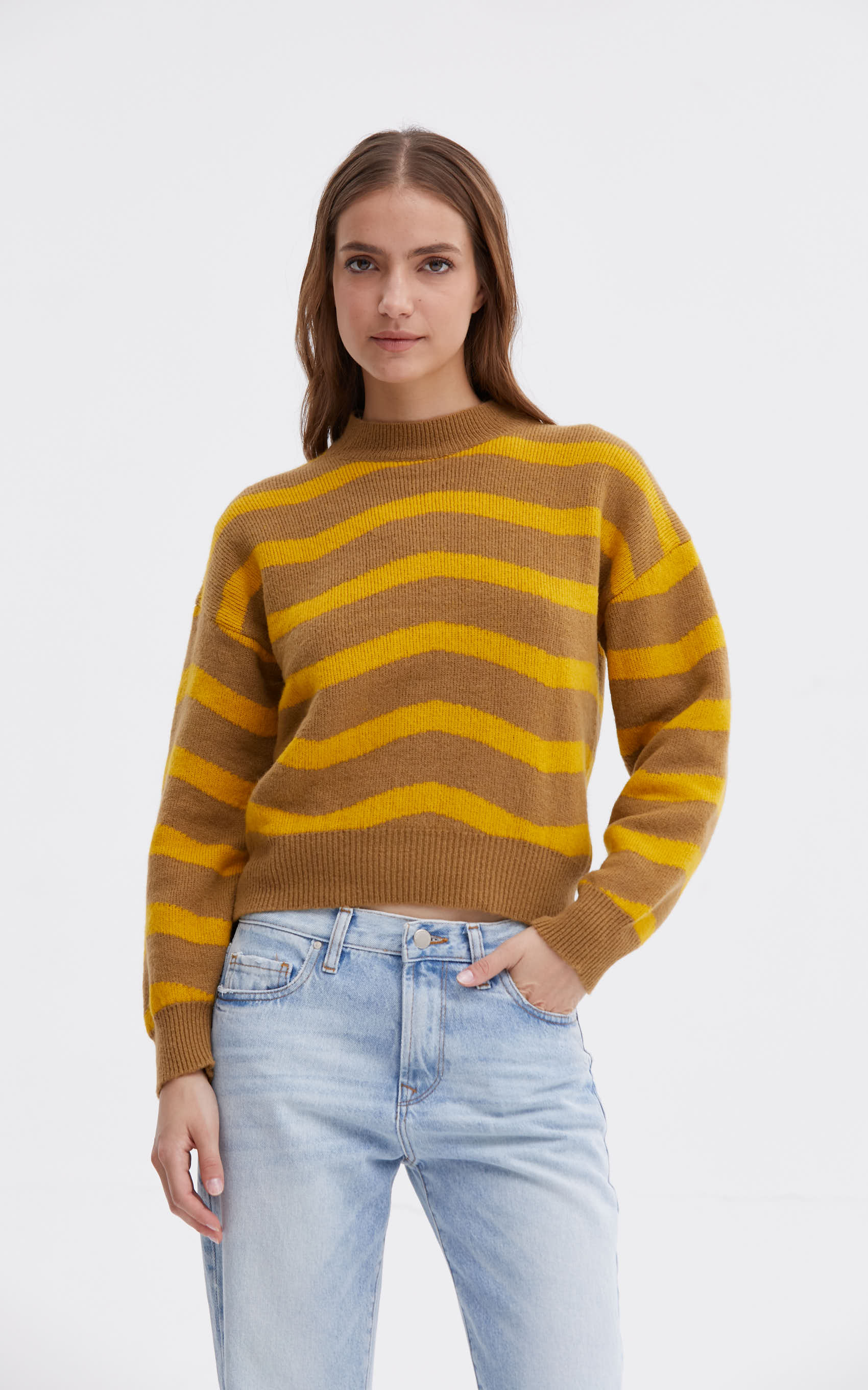 paula_sweater-james_00-17-2023__picture-87287
